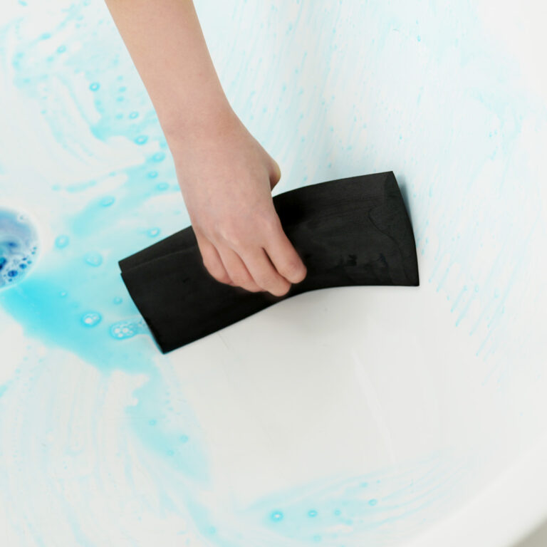 shacle squeegee_bathroom3